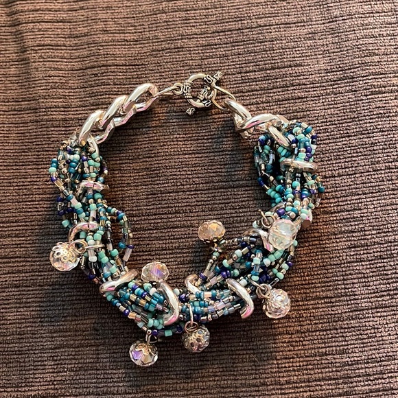 Blue bedded bracelet - Picture 1 of 2